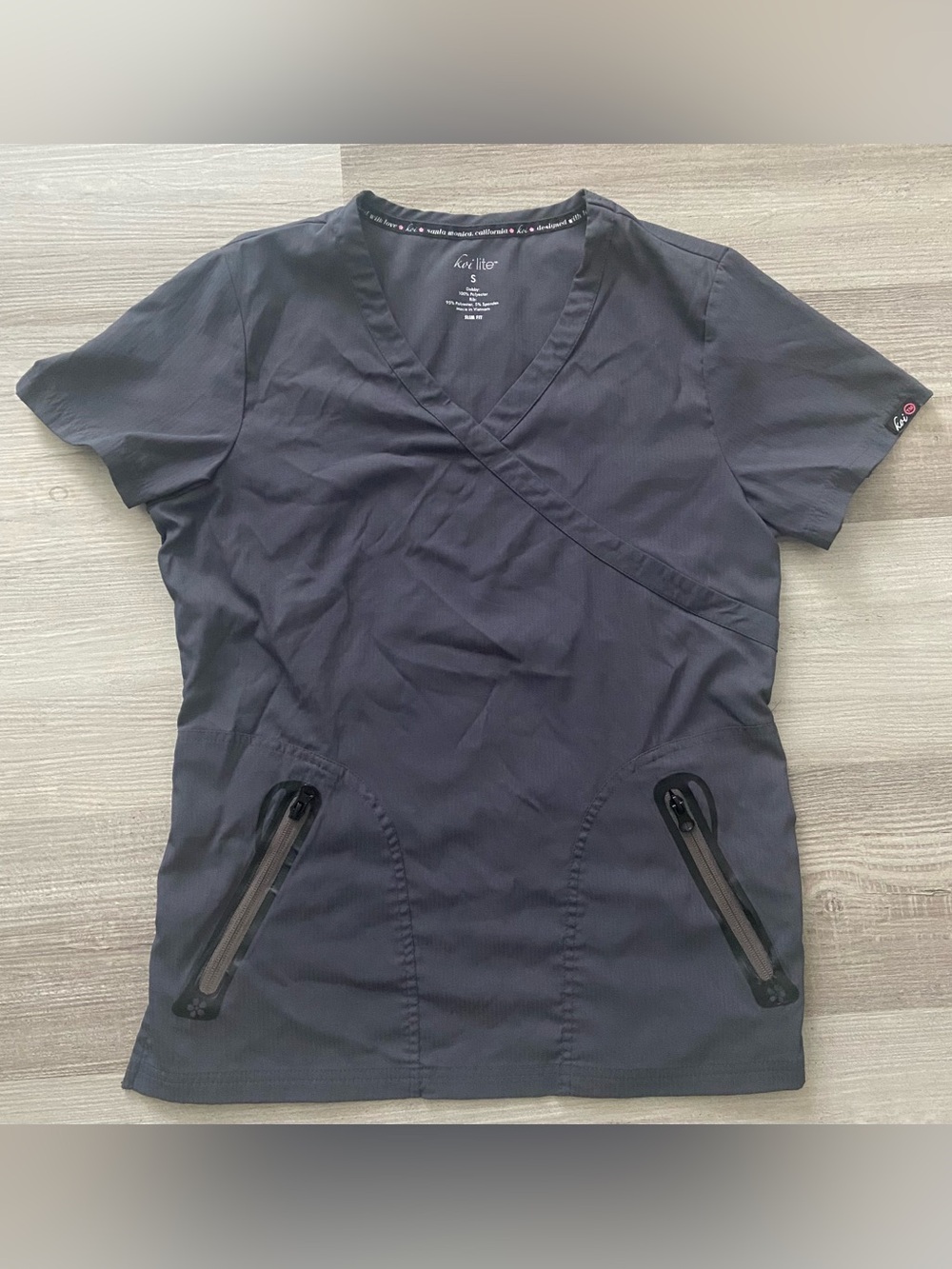 Koi Lite Unity Charcoal Gray Women's Short-Sleeve V-Neck Scrub Top Small